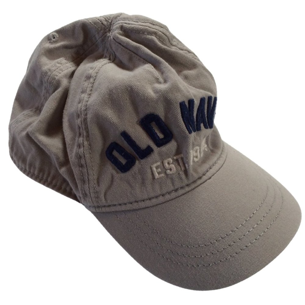 👣 5/$25 - Grey Baseball Cap w/ Brand Logo